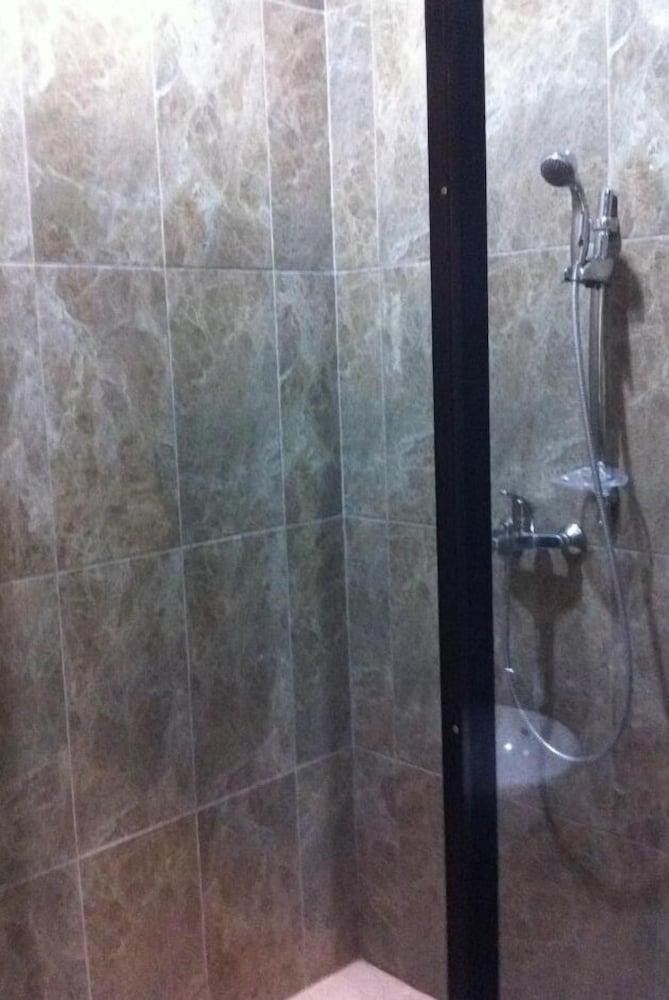 Votel Viure Hotel Jogjakarta Maguwo Exterior foto