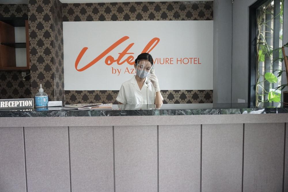Votel Viure Hotel Jogjakarta Maguwo Exterior foto