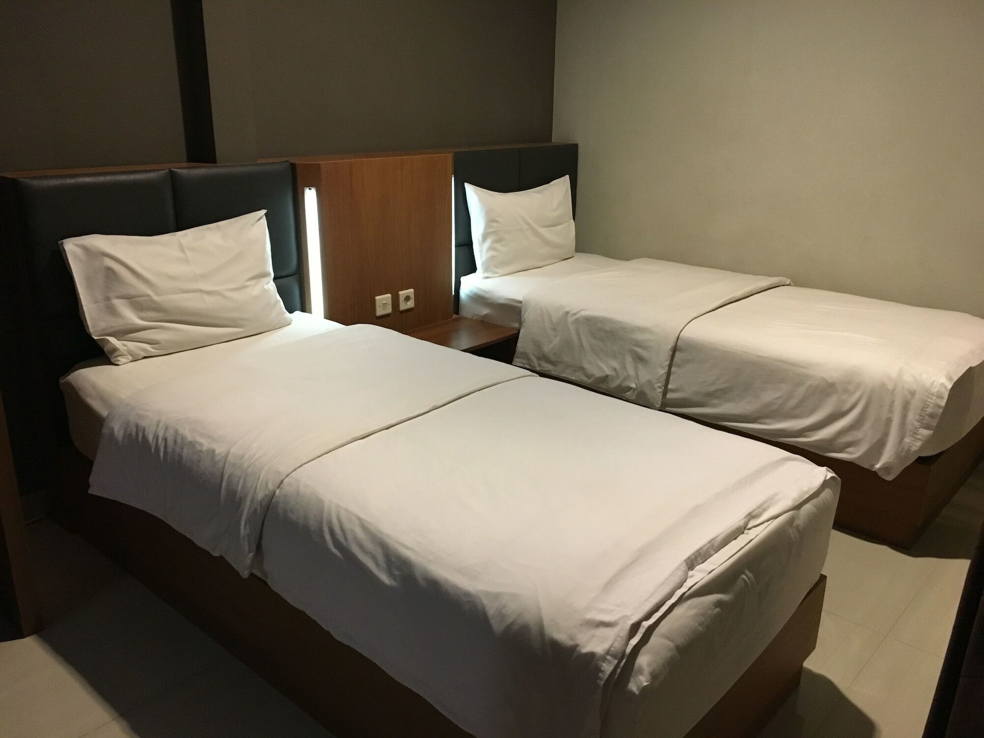 Votel Viure Hotel Jogjakarta Maguwo Exterior foto